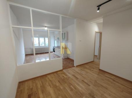 PRODAJA RENOVIRANOG DVOIPOSOBNOG STANA U PARISKE KOMUNE
