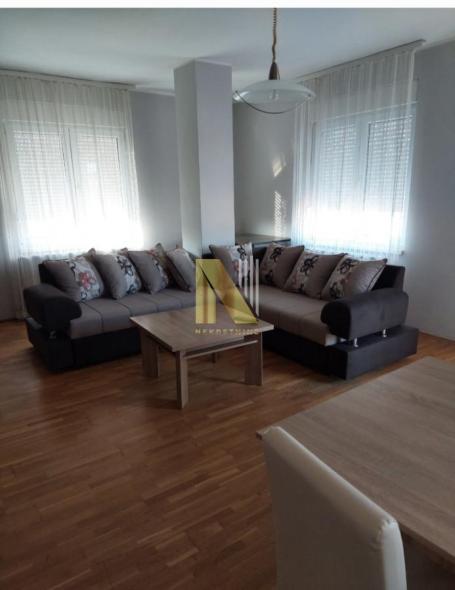 Komforan trosoban stan na Novoj Detelinari