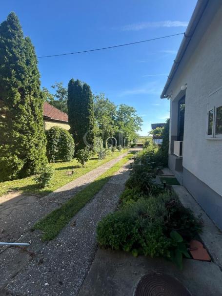 ODLIČNA PRILIKA - ODMAH USELJIVA KUĆA U ALEKSA ŠANTIĆU