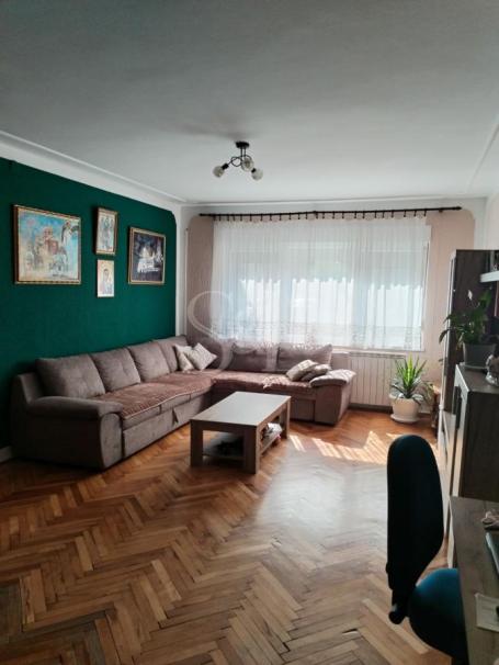 PORODIČNA KUĆA U CENTRU