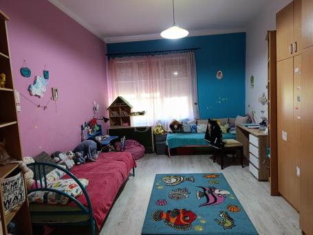 STOPIRANA PRODAJA!!! TROSOBAN STAN BLIZU CENTRA
