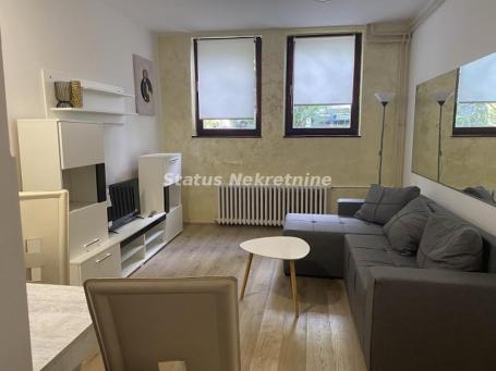 Garsonjera u centru Novog Sada, 25 m², 250 eura