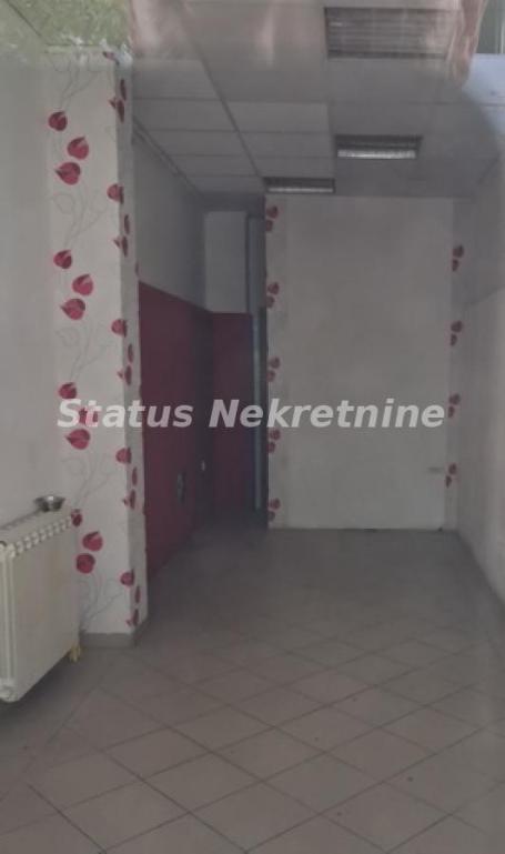 Centar-Uknjižen Ulični Lokal 25 m2 blizu Bulevara-065/385 8880
