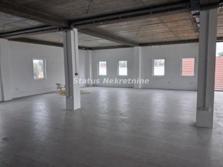 Futog-Veliki Poslovni Prostor 240 m2 pogodan za kancelarije-Zakupnina 1920 e-065/385 8880