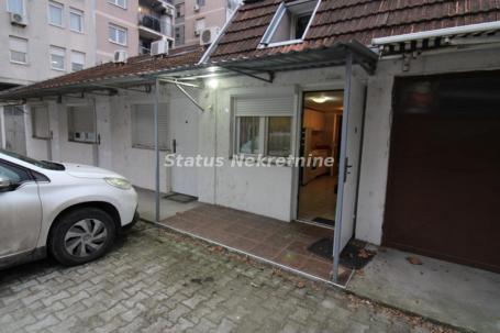 Odličan Uknjižen stan. . . 