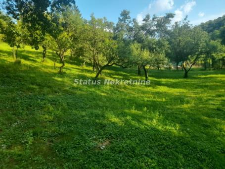 Kuća na Grigovcu za uživanje Plac 2771 m2 u Rajskoj Bašti-065/385 8880