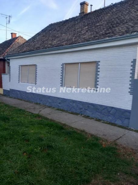 Srbobran-extra sređene -Dve kuće na placu