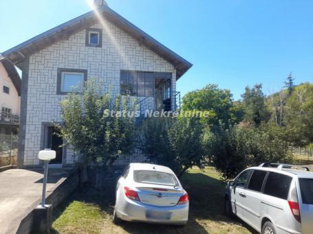 Mala Kamenica- Skrivena kuća 130 m2 u Rajskoj Bašti na zelenom Placu od 1500 m2-065/385 8880