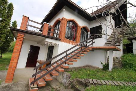 Pogled na Dunav-Vikendica 130 m², plac 8.02 a, Krčedin