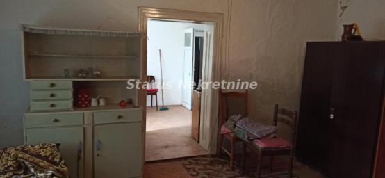 Čelarevo, stan za renoviranje 62m2