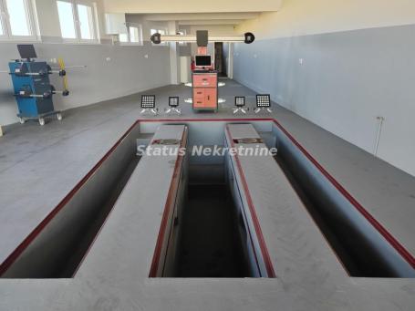 Rumenka-Poslovni Prostor 230m2+98m2 stambenog dela-pogodan za Servis ili Radionicu-065/385 8880