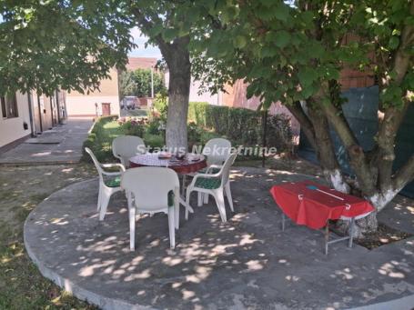 Futog-Porodična kuća 93 m2 na Lepom održavanom Dvorištu od 800 m2 u blizini Škole-065/385 8880