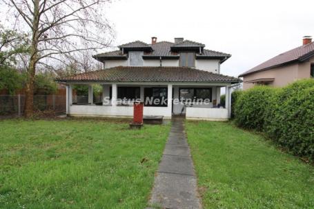 Čenej-Odlična lokacija, veoma dobro građena kuća