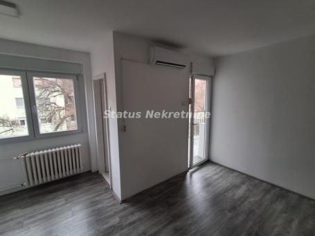 Rotkvarija-Prazan Dvoiposoban stan 54m2 pogodan za Ordinacije ili AT-Zakupnina 380e-065/385 8880