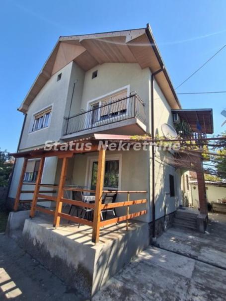 Kuća 185 m² sa placem 6.45 a, Futog, Novi Sad