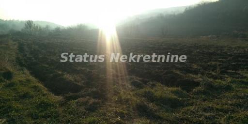 Sremski Karlovci-Stražilovo-Plac 4200 m2 u Lepom kraju-065/385 8880