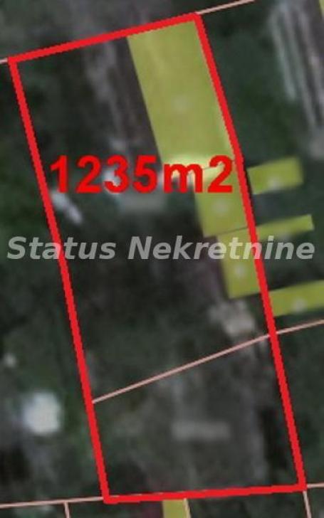 Futog-GLAVNI PUT-Ruševna kuća na Velikom Placu 1235 m2 - 065/385 8880