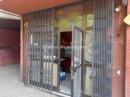 Novo Naselje-Ulični Lokal 22 m2 na Top Lokaciji-065/385 8880