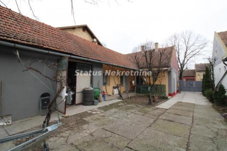 Temerin-Uknjižena kuća 181 m2 u širem centru na Placu 12oo m2 sa dva Lokala pod Zakupom-065/385 8880