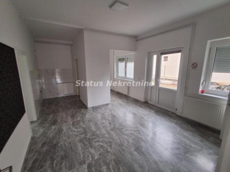 Futog-Prazan Poslovni Prostor 100 m2 bliže Veterniku-Zakupnina 400e-potreban Depozit-065/385 8880