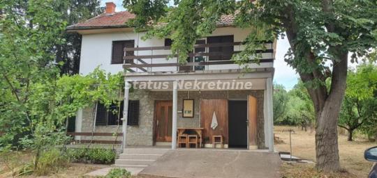 Vrdnik-Vikendica 128 m2 na Lepom Placu 1760 m2 u Zelenoj Oazi-065/385 8880