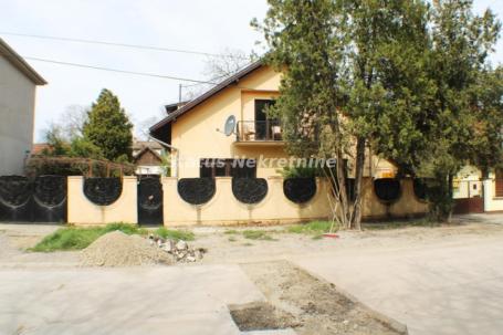 Bečej-Odlična kuča-nedaleko od Centra grada. 
