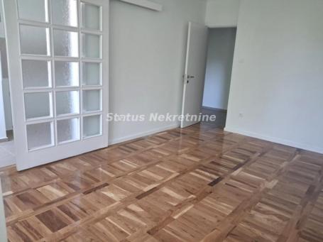 Novi Sad, Cara Dušana - 47m2 - stan u dva nivoa
