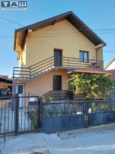 KUĆA U ERDOGLIJI