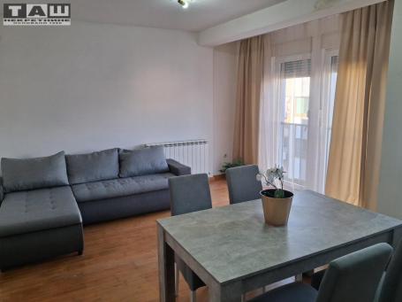 TROSOBAN STAN KOD VELIKOG PARKA
