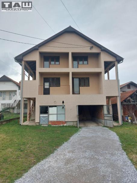 KUĆA SA VIŠE STAMBENIH JEDINICA