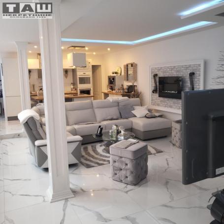 LUKSUZAN DUPLEX U PEŠAČKOJ ZONI