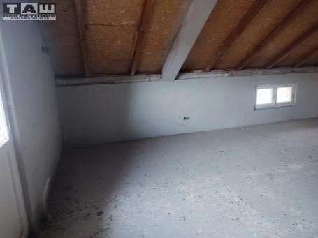 TROSOBAN STAN NA LOKACIJI MALA VAGA