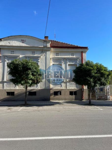 Kuća 167 m² sa placem 9 a u Svilajncu