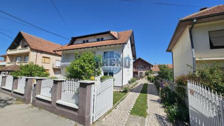Kuća u centru Svilajnca, 1150 m², 5 kupatila