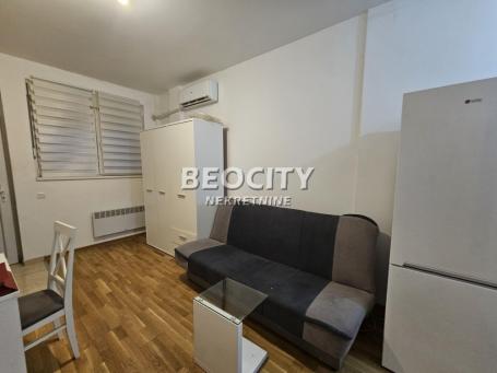 Grocka, Kaluđerica, Bulevar revolucije, 0.5, 25m2, 200EUR