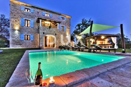 ISTRA, UMAG, SAVUDRIJA - Kamena samostojeća vila na osami