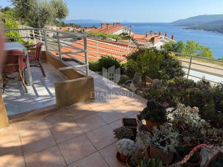 Rabac, stan sa panoramskim pogledom na more!