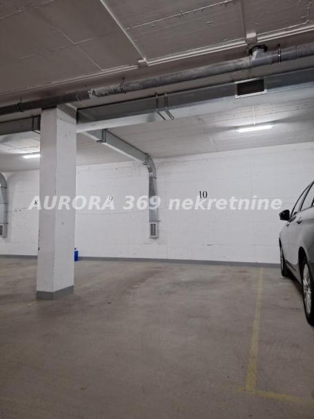 NOVI SAD, BANATIĆ. GARAŽNO MESTO 12m2 NA ODLIČNOJ LOKACIJI