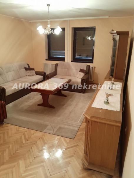 IZDAVANJE. NOVI SAD, SOMBORSKI BULEVAR, DVOSOBAN 70m2, NAMEŠTEN