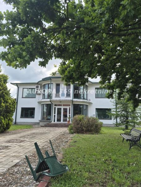 EKSKLUZIVNO! SKUPLJEN, VLADIMIRCI! STAN 360m2 I PLAC
