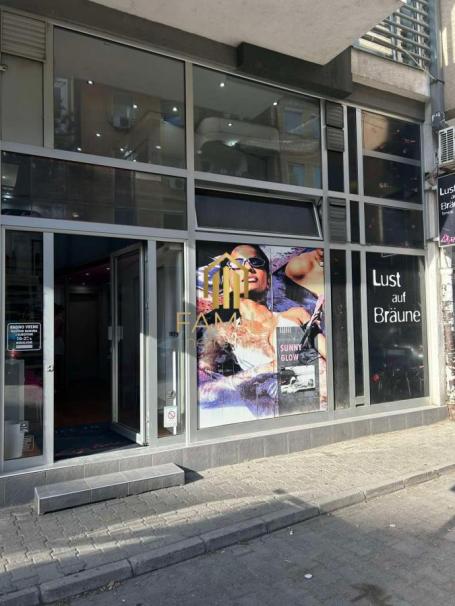 Na prodaju potpuno opremljen solarijum studio – razrađen biznis ili samo lokal, Rotkvarija, 26m²