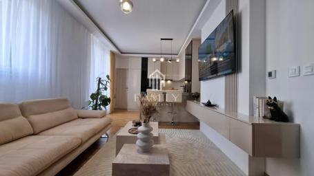 Četvorosoban stan 127 m², Telep, Novi Sad, 4. sprat