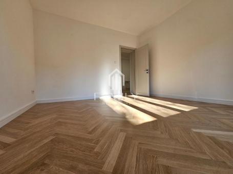 Četvorosoban stan u Centru, Novi Sad, 85 m²