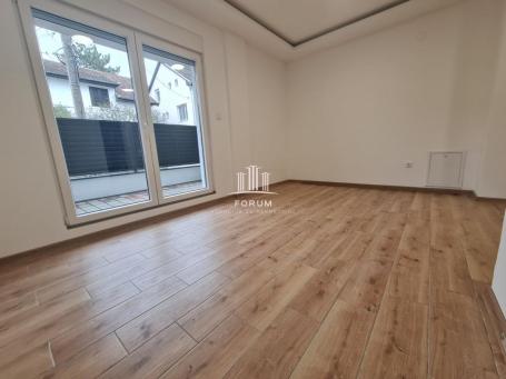 Garsonjera, uknjižena kao garaža, Telep, Novi Sad