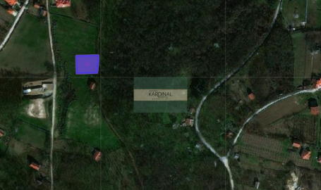 Lep plac četvrtastog oblika kod Akva parka