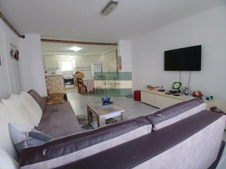 Kuća u naselju Sveta Petka, Jagodina, 226 m²