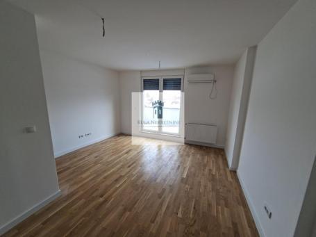 Odličan 1.5 stan u novogradnji!
