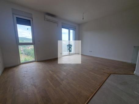 Garsonjera u novogradnji 33 m², 3. sprat, Vrdnik, USELJIVO