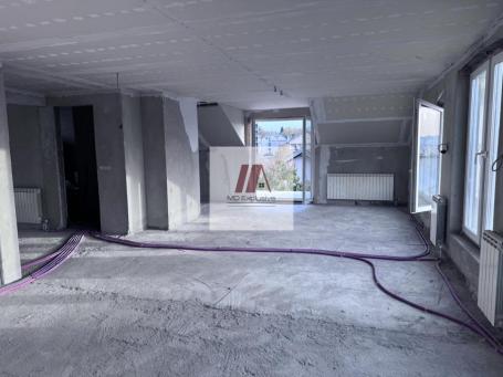 Ekskluzivan penthouse u Mirijevu