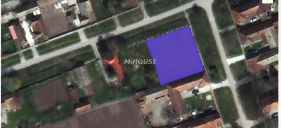Gradjevinski plac u Čonoplji!